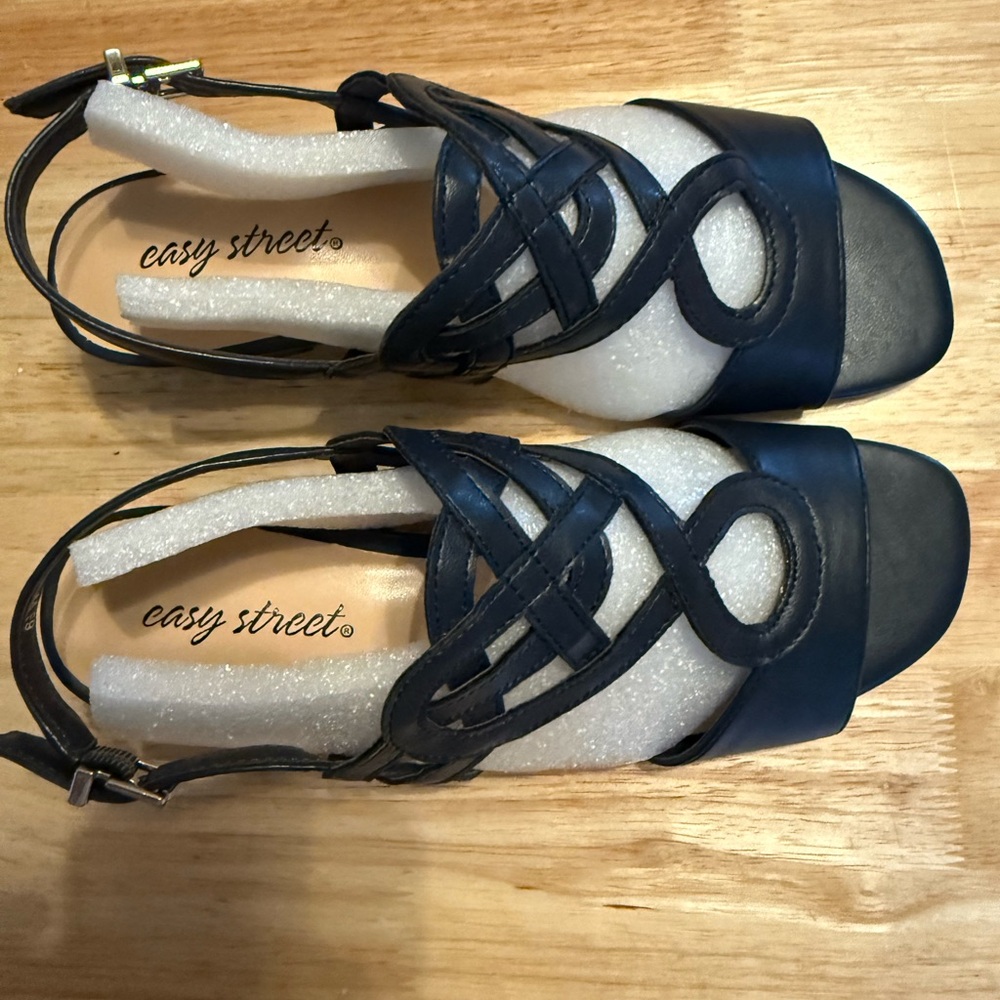 Easy Street Women's Navy Sandals